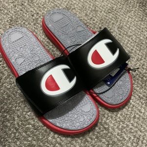 Size 9 Champion Slides